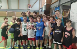 🏀 Stage de la Toussaint : plaisir et progression pour les jeunes de Montreuil-Juigné Basket 🎃